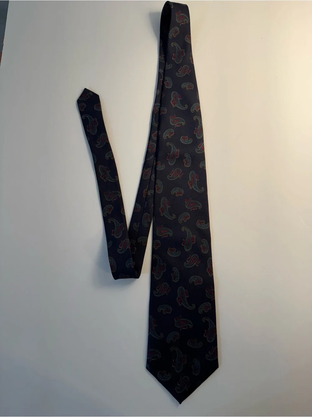 Vintage 100% silk Wembley Mens Neck Tie